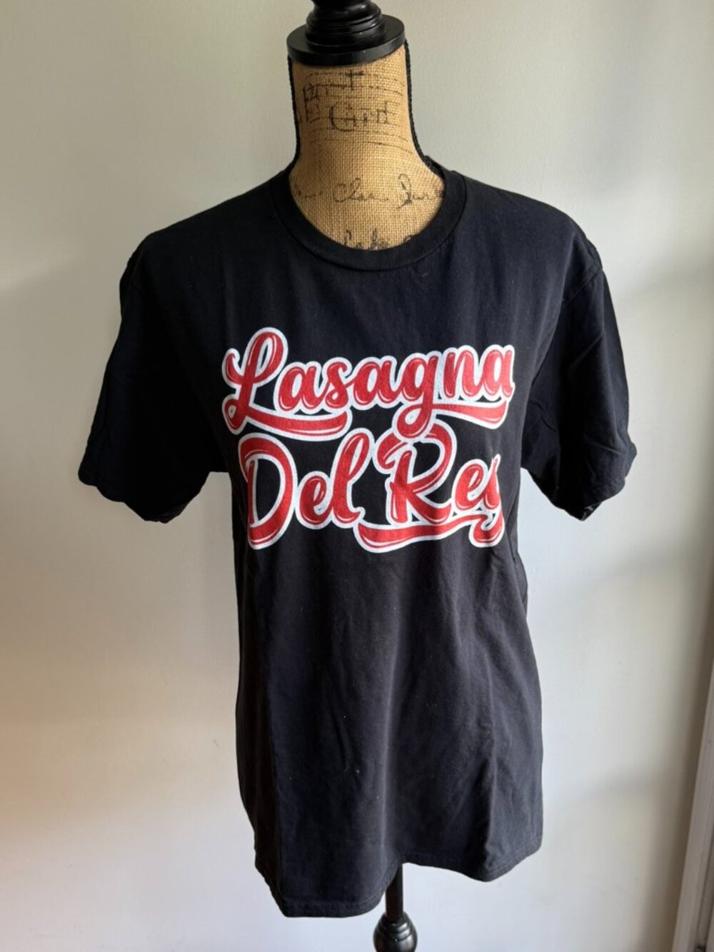 Lasagna Del Rey – Graphic Logo T-Shirt – Size M